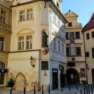 Týnská 7 Apartamento